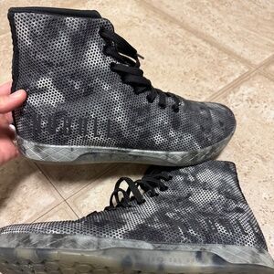 Size 10 NO BULL high top trainers